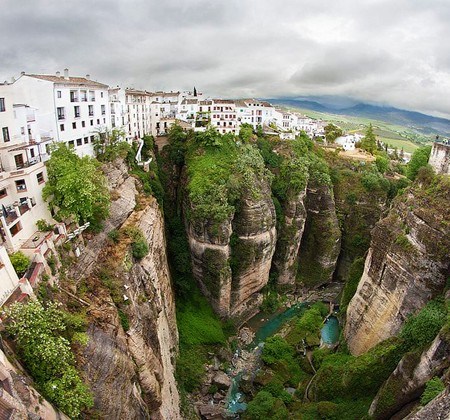 Visitez l'Andalousie depuis les airs dans une montgolfière et profitez de ses paysages des yeux d'un oiseau: Ronda