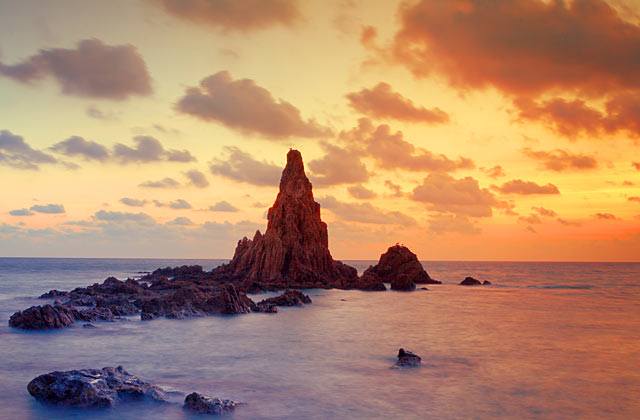 Découvrez Andalousie - Arrecife de las Sirenas, Cabo de Gata