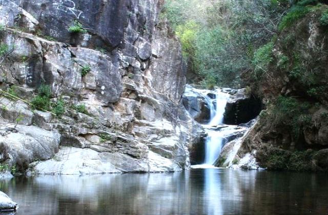 Wasserfälle Andalusiens - Barranco Blanco. Fotografía by lugaresdemalaga.blospot.com