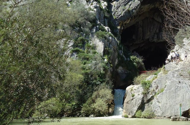 Wasserfälle Andalusiens - Cascada Cueva del Gato. Fotografía de elbrilloenlamirada.blogspot.com