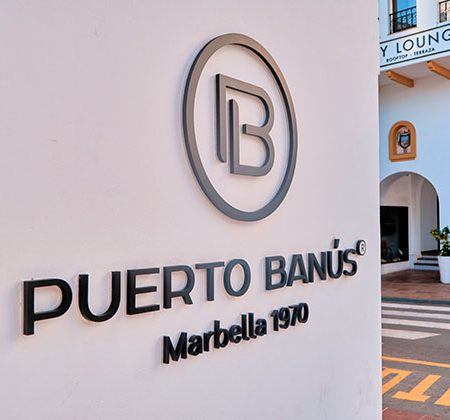 Compras en Puerto Banus - Crédito editorial: Robalito / Shutterstock.com