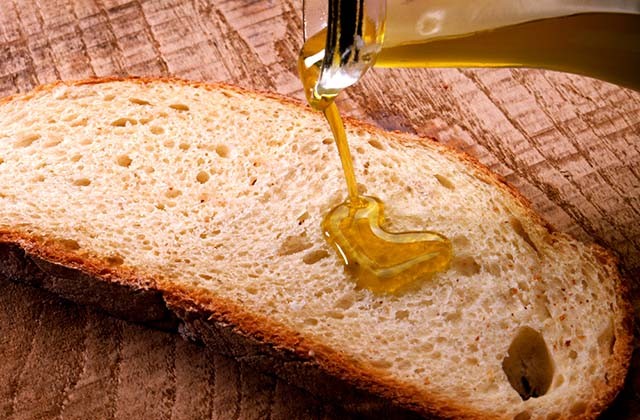 Día de Andalucía - Pan con aceite de oliva