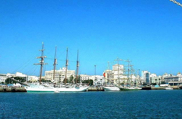 Los puertos marítimos y deportivos más bonitos de Andalucía - Puerto Bahía de Cádiz
