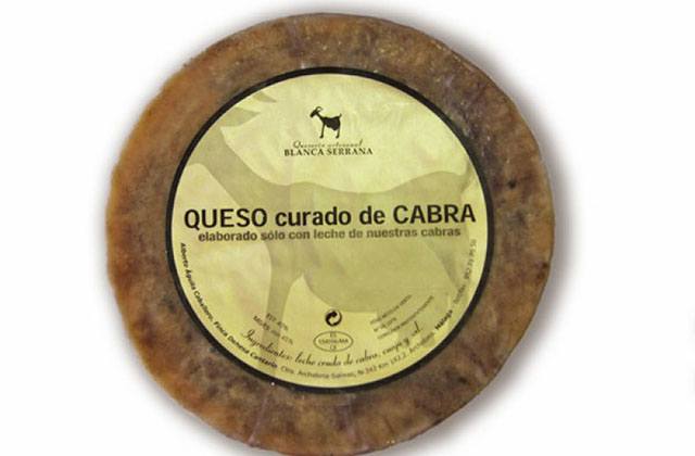Typischen Käse Andalusiens - Queso Sierra Blanca. Fotografía de Gourmet Pergaz