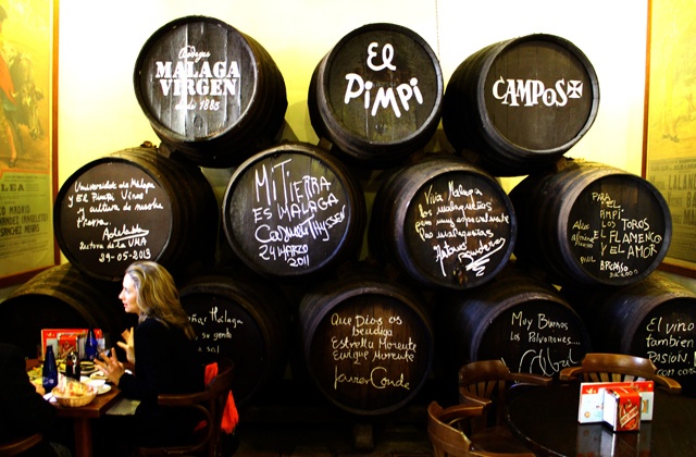 10 Tapas-Bars in Malaga, die Sie besuchen müssen: Bodegas El pimpi