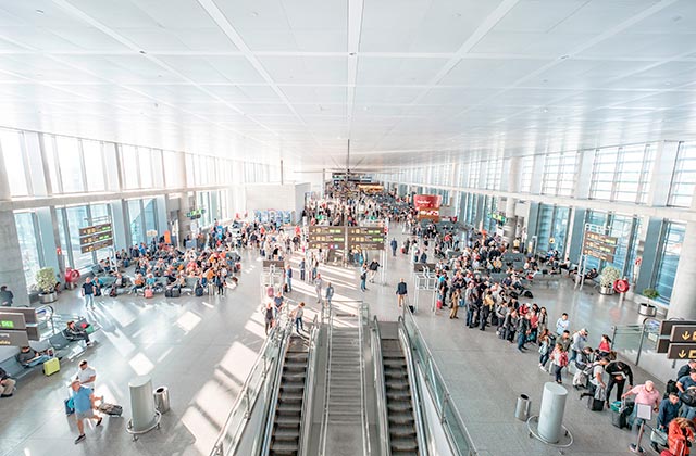 Aeropuerto de Málaga - Crédito editorial: elRoce / Shutterstock.com