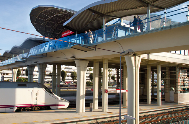 Conil: 6 ways to get to a dream location on the Costa de la Luz: Estación de Bahía Sur