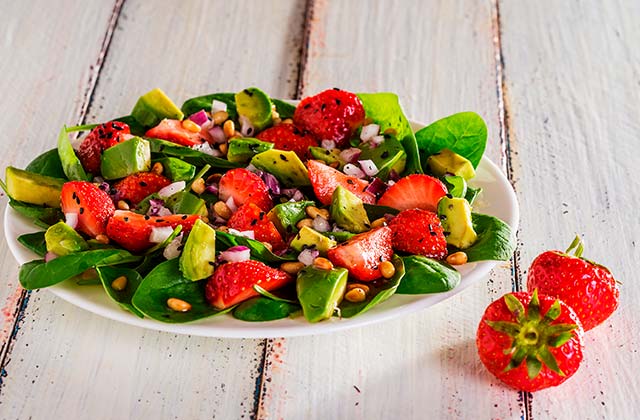 Ensalada de fresas y espinacas 