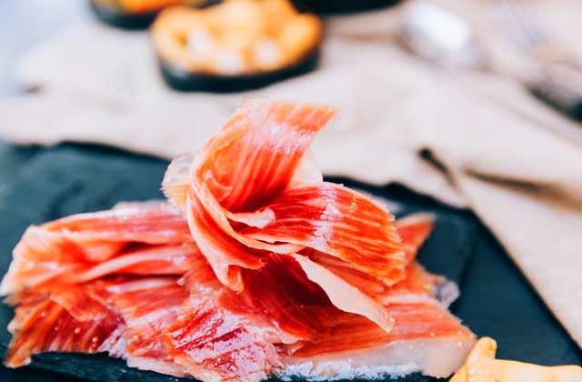 Choses à voir et à faire en Andalousie - Goûter le jambon de Jabugo