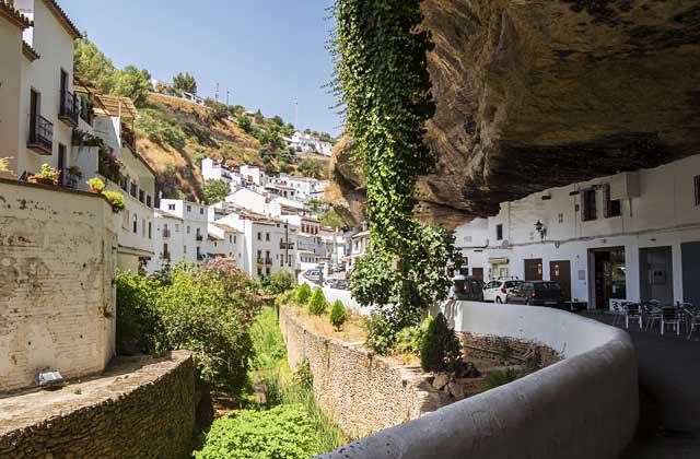 Cadiz and Huelva white villages - Setenil de la Bodegas