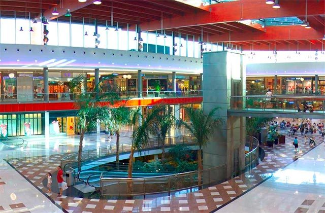 Centro comercial La Cañada