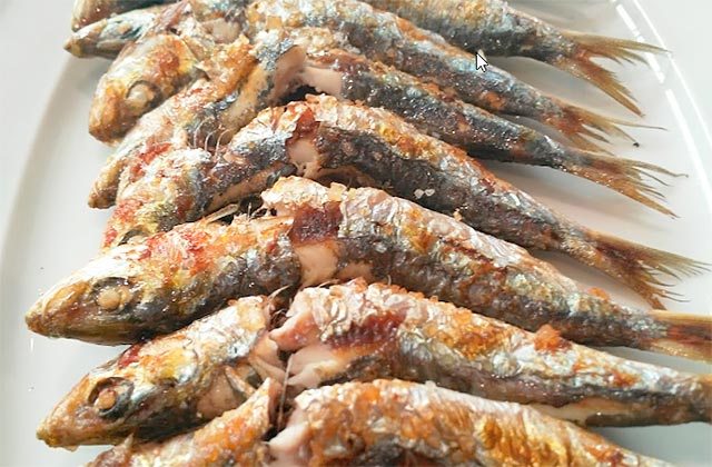 Skewered Sardines – Guía Gastronómica de Málaga