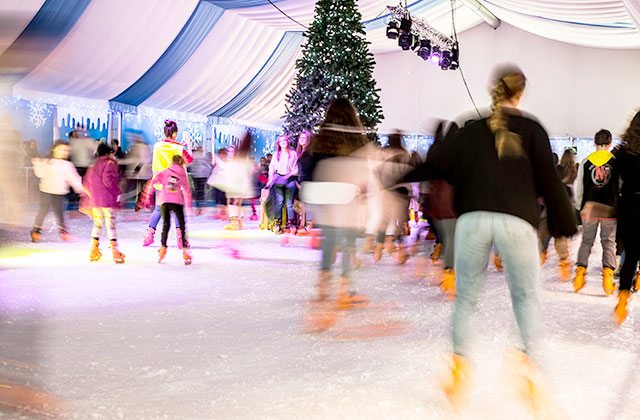 Patinar sobre hielo - Crédito: Roberto Sorin / Shutterstock.com