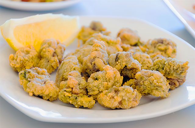 Fish and seafood in Andalucia - Ortiguillas fritas