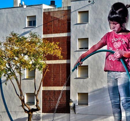 Ruta murales Estepona - Regando el jardin