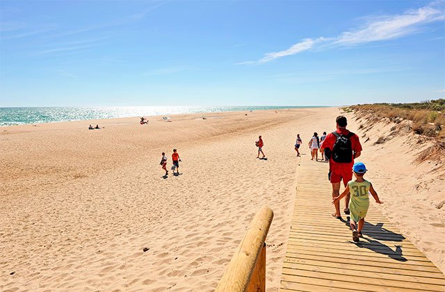 La plage d’El Rompido - Crédito editorial: joserpizarro / Shutterstock.com