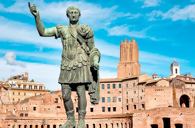 Estatua Emperador Trajano