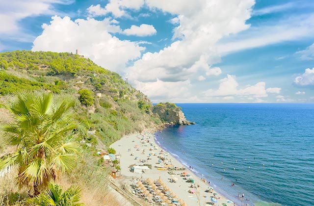 beaches in Andalucia - Maro beach en Nerja