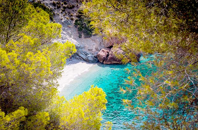 Playa de Maro en Nerja