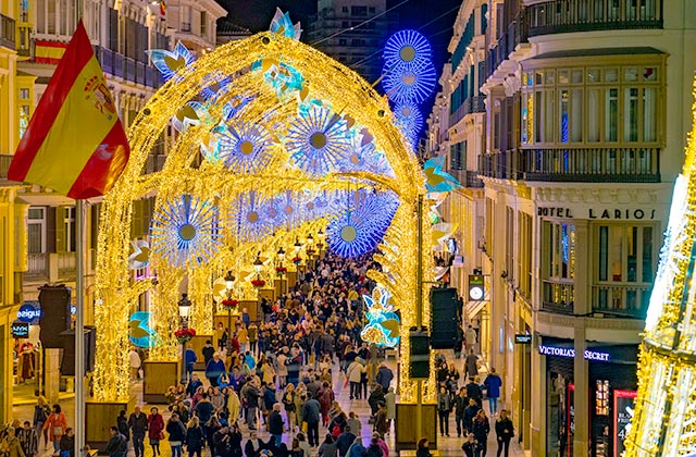 Alumbrado navideño de Málaga - Crédito: Thomas Schiller / Shutterstock.com