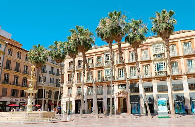Plaza de la Constitución Málaga - Crédito: Zigres / Shutterstock.com