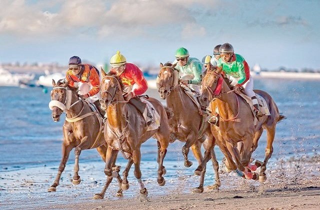 Carrera de caballos en Sanlúcar de Barrameda
