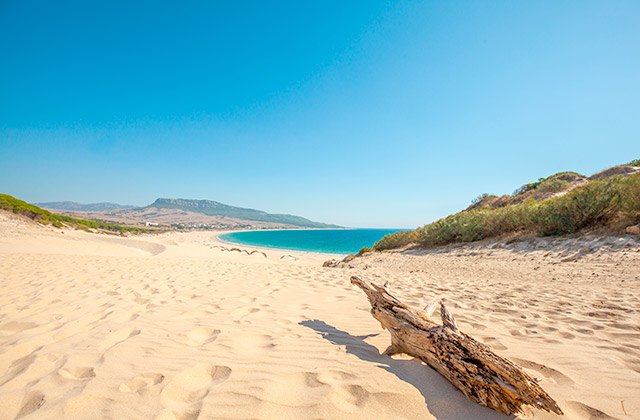 Playas nudistas de la Costa de la Luz - Playa de Bolonia, Cádiz 