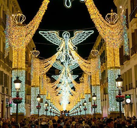Alumbrado navideño Málaga - Crédito: Vitalii Biliak / Shutterstock.com