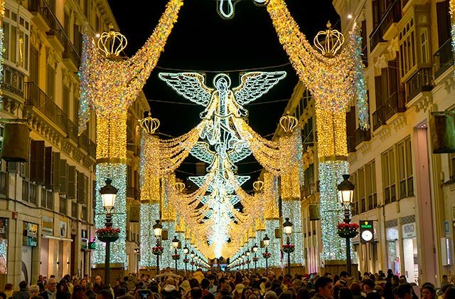 Alumbrado navideño Málaga - Crédito: Vitalii Biliak / Shutterstock.com