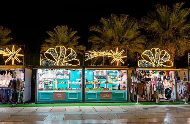 Mercadillo Navideño Málaga - Crédito: Vitalii Biliak / Shutterstock.com