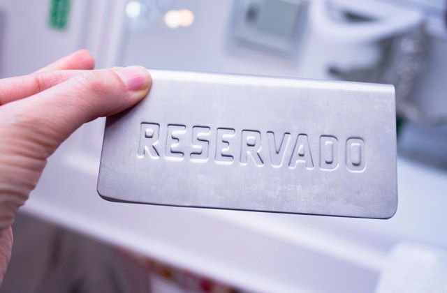 Cartelito reservado