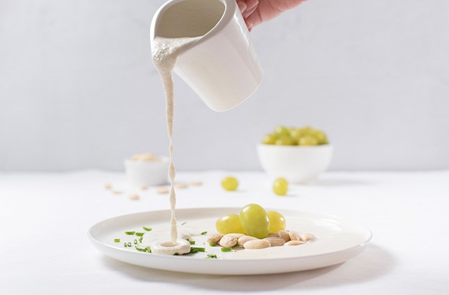 Ajoblanco - sopa fría
