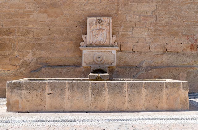 Alhama de Granada, fuentes