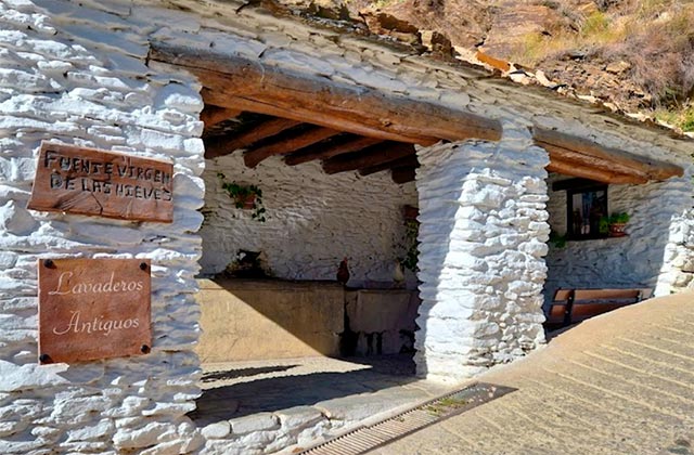 Fuente Virgen de las Nieves - Trevélez